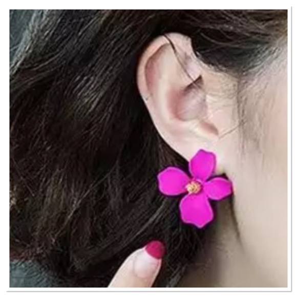 Magnolia Earrings - Picture 2 of 2